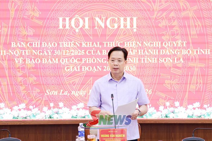 Đồng chí Hoàng Văn Nghiệm, Bí thư Tỉnh ủy, Trưởng Ban Chỉ đạo Nghị quyết 11 phát biểu tại cuộc họp.