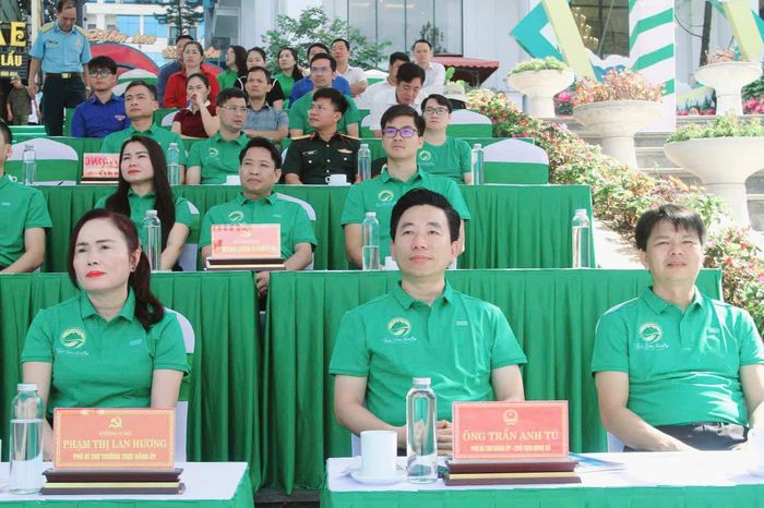 Lãnh đạo xã Tam Đảo tham dự lễ phát động.
