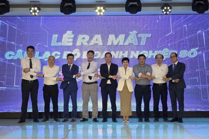 Tại diễn đàn, Ban tổ chức ra mắt Câu lạc bộ Doanh nghiệp số