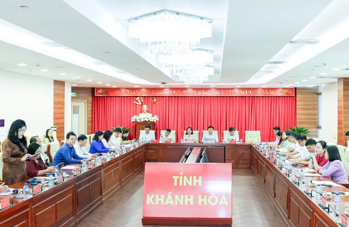 Quang cảnh hội nghị