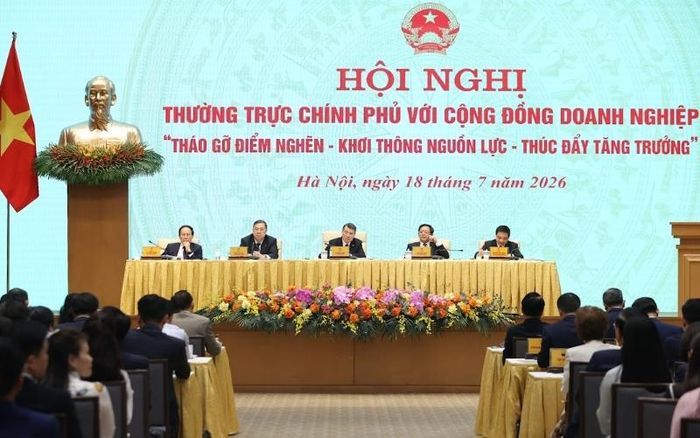 Thủ tướng cùng các Phó Thủ tướng chủ trì Hội nghị - Ảnh: VGP