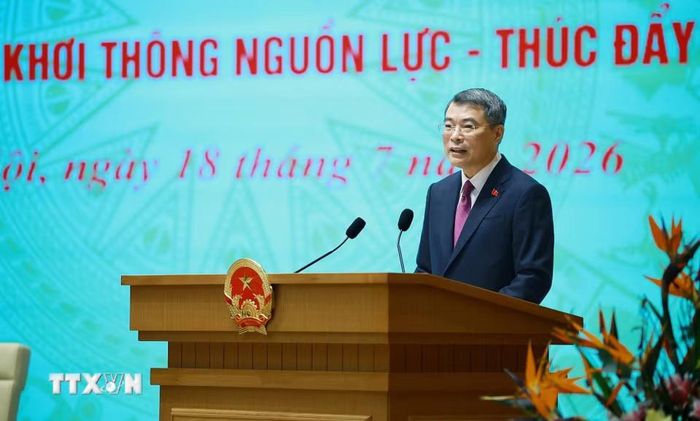 Thủ tướng Lê Minh Hưng phát biểu tại Hội nghị Thường trực Chính phủ với cộng đồng doanh nghiệp. (Ảnh: Dương Giang/TTXVN)