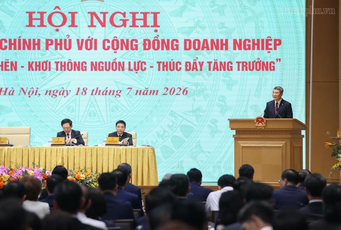 Thủ tướng nêu rõ 6 nhóm nhiệm vụ với Chính phủ, các bộ, ngành, địa phương - Ảnh: VGP/Nhật Bắc