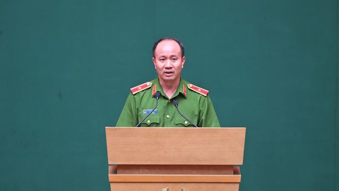 Thiếu tướng Nguyễn Quang Phương, Cục trưởng Cục Cảnh sát điều tra tội phạm về tham nhũng, kinh tế, buôn lậu phát biểu tại hội nghị.
