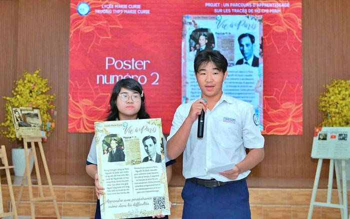 Học sinh Trường Trung học phổ thông Marie Curie trong một buổi giao lưu Tiếng Pháp.