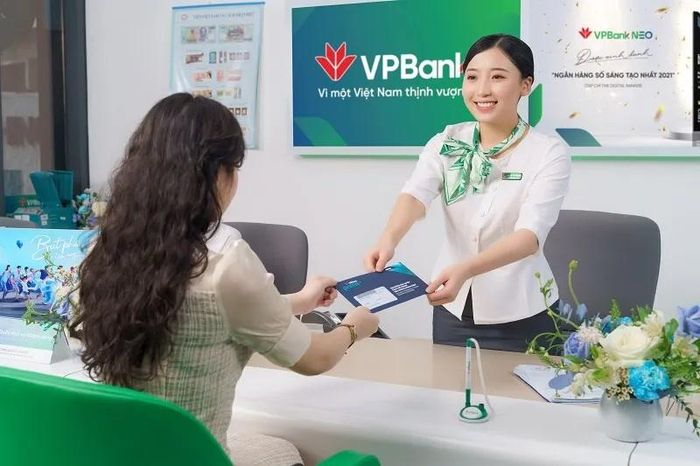 Hoạt động giao dịch tiếp tục mở rộng, VPBank hoàn thành gần một nửa kế hoạch lợi nhuận năm. (Ảnh: VPBank)