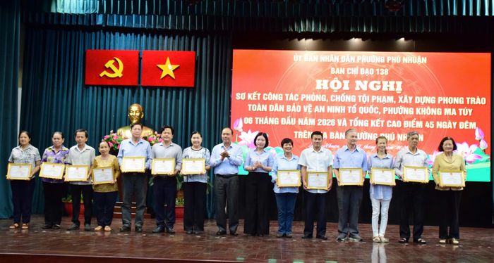 Quang cảnh hội nghị