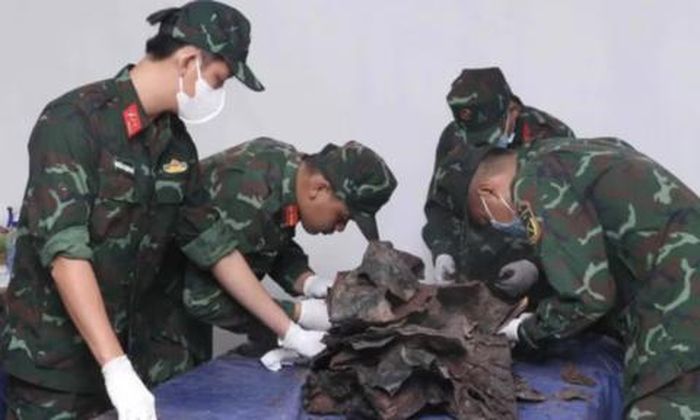 Các quy trình sau khi khai quật hài cốt liệt sỹ được thực hiện cẩn thận, tỉ mỉ, khoa học, đảm bảo an toàn