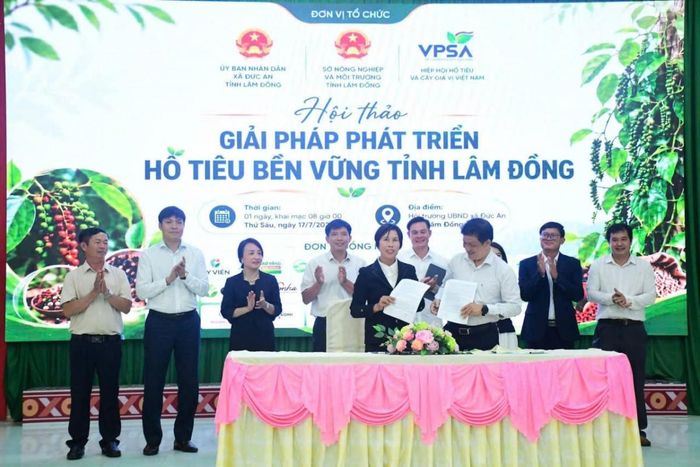 Các đơn vị ký kết các bản ghi nhớ hợp tác