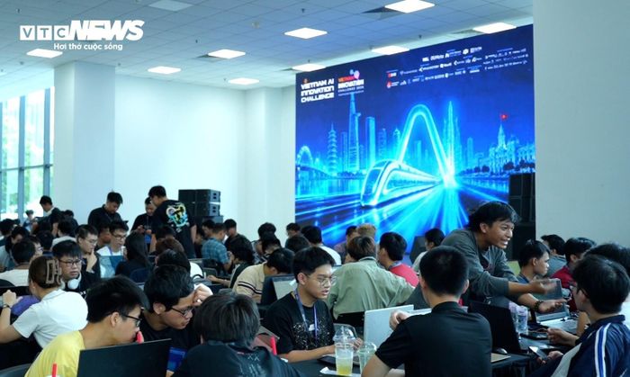 Các đội tham gia Vietnam AI Innovation Challenge 2026. (Ảnh: Hùng Cường)