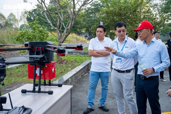 TP.HCM thử nghiệm UAV giao hàng từ Cần Giờ - Vũng Tàu. (Ảnh: Ngọc Duy)