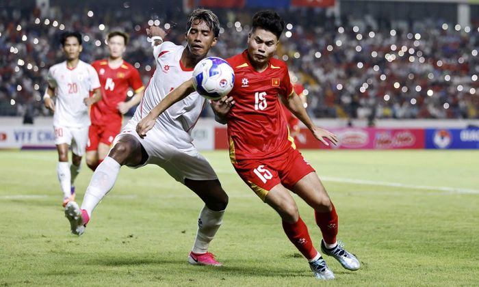 Đội tuyển Việt Nam đấu với Myanmar. (Ảnh: Như Đạt)