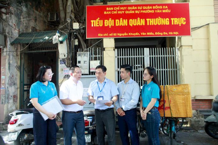 Hà Nội đẩy nhanh tiến độ hoàn thiện hồ sơ nhằm bảo đảm quá trình chi trả lương hưu, trợ cấp bảo hiểm xã hội diễn ra liên tục, đúng quy định. Ảnh: Hồng Nhung