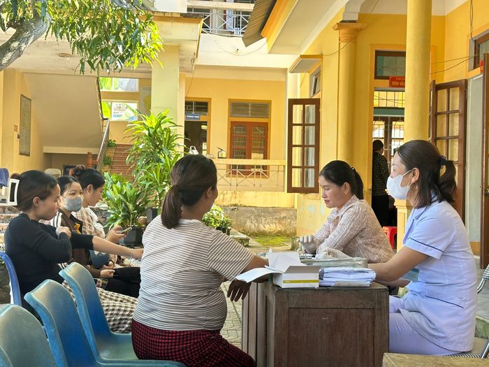 Dự thảo cũng đưa ra định hướng triển khai mô hình bác sĩ gia đình gắn với hồ sơ sức khỏe điện tử và nền tảng tư vấn khám chữa bệnh từ xa, thực hiện sáng kiến "mỗi người dân có một bác sĩ".