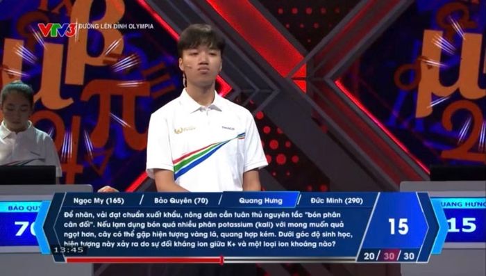 Quang Hưng cũng rất cố gắng trong phần thi.