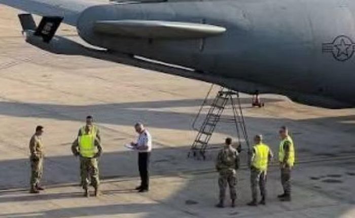 Nguồn tin cũng cho biết hiện có 33 máy bay tiếp dầu của Mỹ đang đỗ tại sân bay Ben Gurion.