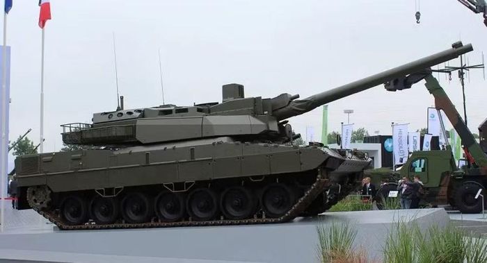 Trước diễn biến trên, tờ Hartpunkt tin rằng dự án này có thể lặp lại số phận của chương trình Hệ thống Không quân Chiến đấu Tương lai (tiêm kích thế hệ sau FCAS) do Pháp - Đức phát triển.
