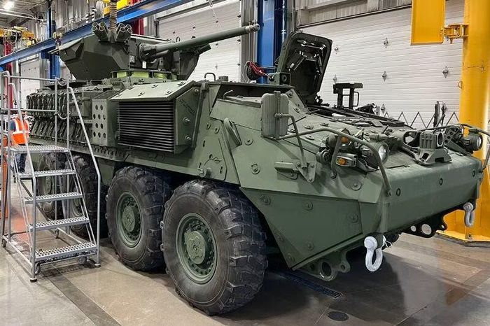 Sau đó, toàn bộ 39 xe ACSV đã được chuyển giao cho Ukraine, và để bù đắp cho số lượng thiết bị đã rút đi, Ottawa đã đặt hàng một số lượng xe mới tương đương từ nhà sản xuất.