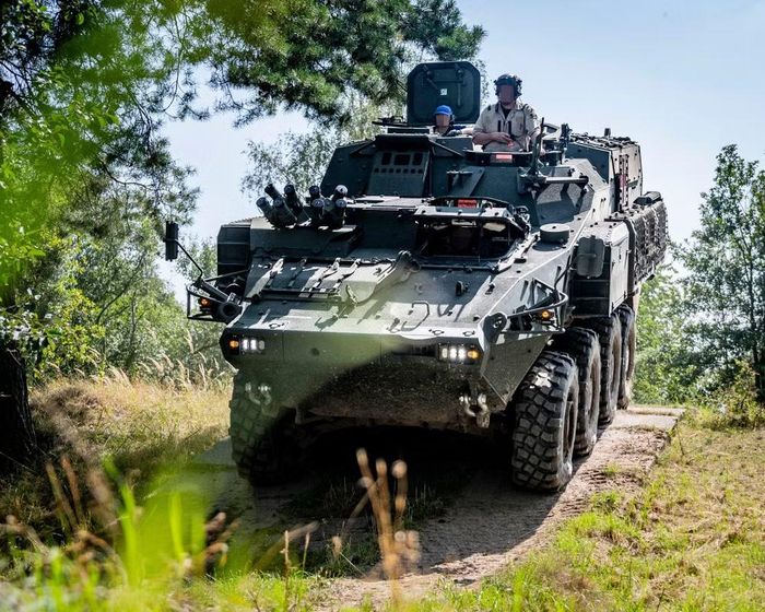 Thủ tướng Canada Mark Carney, trong hội nghị thượng đỉnh NATO tại Ankara vào đầu tháng 7/2026, đã tuyên bố hỗ trợ thêm cho Ukraine trong khuôn khổ gói viện trợ quân sự đã được công bố trước đó, trị giá khoảng 1,4 tỷ USD cho giai đoạn 2026 - 2027.