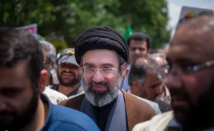 Ông Mojtaba Khamenei cũng cảnh báo Iran sẽ dành cho Mỹ những "bài học không thể nào quên" vì đã tìm cách kích động xung đột và khiến cái giá phải trả ngày càng nặng nề hơn.