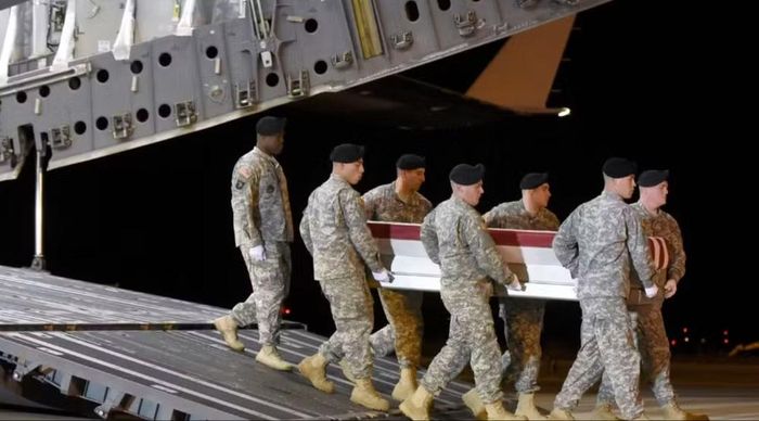 Đây là lần đầu tiên binh sĩ Mỹ thiệt mạng kể từ khi xung đột giữa Washington và Tehran bùng phát trở lại, nâng tổng số binh sĩ Mỹ thiệt mạng lên 16 người kể từ khi Mỹ và Israel phát động chiến dịch quân sự nhằm vào Iran hồi tháng 2.