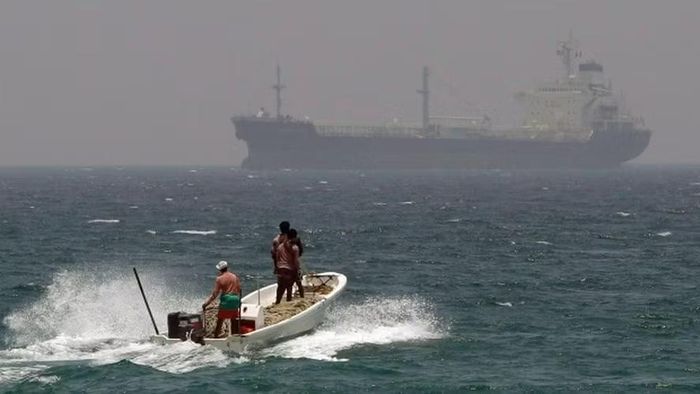 Iran sẵn sàng chống lại áp lực quân sự và tăng cường các cuộc tấn công vào những cơ sở quân sự của Mỹ cũng như hạ tầng năng lượng và dân sự ở Vịnh Ba Tư. Mục tiêu của Iran đó là chiến tranh sẽ không tiếp diễn theo chiều hướng có lợi cho Mỹ.