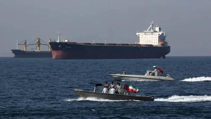 Chính quyền Tehran cho thấy họ rõ ràng sẽ chấp nhận những khó khăn kinh tế không thể tránh khỏi mà một cuộc phong tỏa hải quân khác của Mỹ sẽ gây ra.