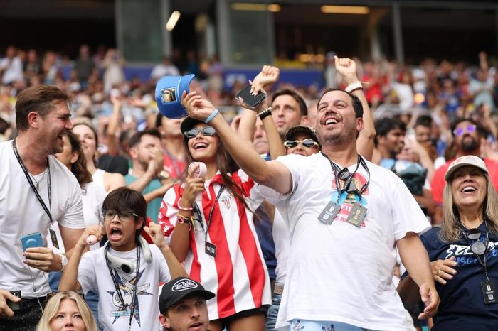 NIềm vui của các cổ động viên Anh. Nguồn: Getty Images.