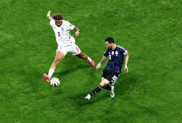 Lionel Messi gọi cuộc hội ngộ với Lamine Yamal ở chung kết World Cup là điều “điên rồ”. Ảnh: Lee Smith/Reuters.