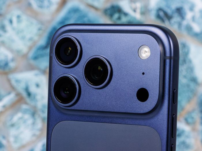 Cụm camera sau của iPhone 17 Pro Max. Ảnh: NotebookCheck.