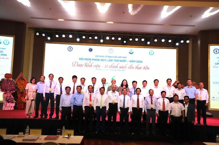 Các đại biểu chụp ảnh tại Hội nghị. Ảnh: BTC