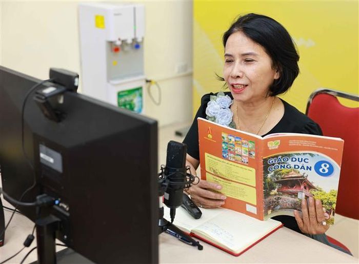 NXB Giáo dục Việt Nam tập huấn, bồi dưỡng giáo viên sử dụng bộ sách giáo khoa thống nhất