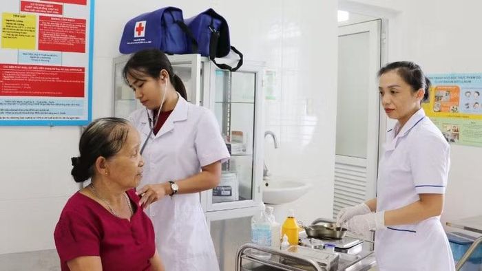 Trạm Y tế xã Phú Ninh hiện có 28 cán bộ, chưa đạt chỉ tiêu được giao.