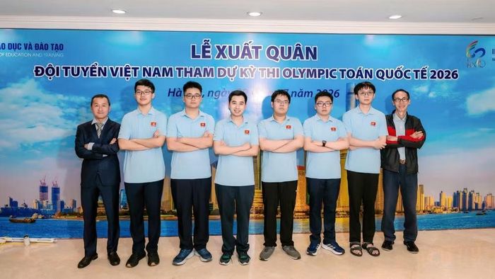 Đội tuyển quốc gia Việt Nam tham dự Olympic Toán quốc tế (IMO) năm 2026 trong Lễ xuất quân (Ảnh: Bộ Giáo dục và Đào tạo)