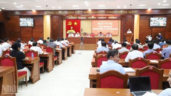 Quang cảnh hội nghị sơ kết nhiệm vụ 6 tháng đầu năm và triển khai nhiệm vụ 6 tháng cuối năm 2026 do Ủy ban nhân dân tỉnh Đắk Lắk tổ chức.
