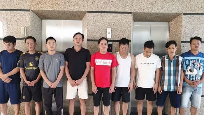 Các đối tượng trong đường dây tổ chức và đánh bạc bằng hình thức cá độ bóng đá.