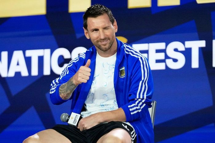 Lionel Messi trong buổi họp báo trước trận chung kết World Cup 2026 giữa Argentina và Tây Ban Nha. Ảnh: AP
