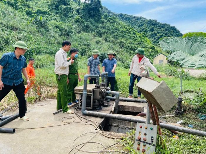 Cơ quan chức năng kiểm tra hiện trường vụ việc