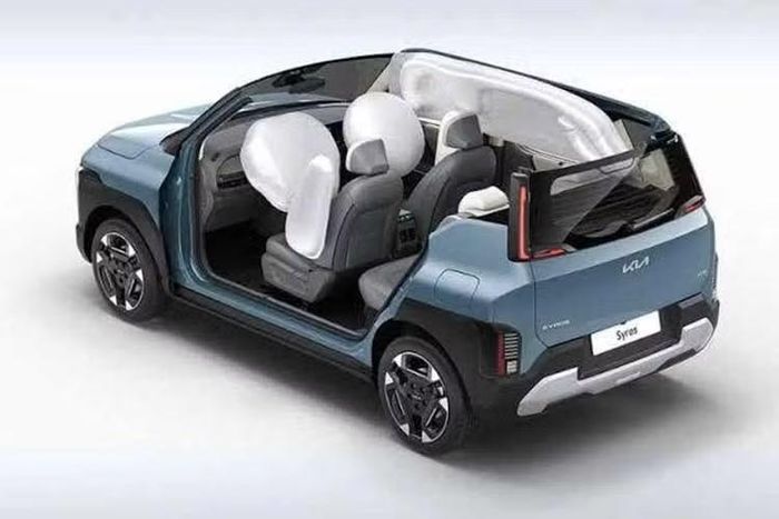 Trang bị an toàn gồm gói hỗ trợ lái cấp độ 2 (ADAS) với 16 tính năng, 6 túi khí, hệ thống cân bằng điện tử, hệ thống quản lý ổn định xe, hỗ trợ khởi hành ngang dốc, hỗ trợ phanh, hệ thống giám sát áp suất lốp Highline, cảnh báo còn người ở hàng ghế sau, phanh đĩa trên cả bốn bánh, phanh tay điện tử tích hợp Auto Hold và cảm biến đỗ xe phía trước/sau/hai bên thân xe.