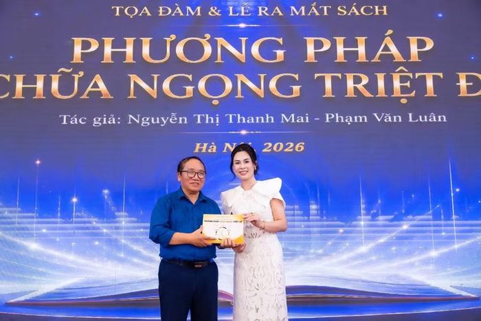 Nhà thơ Trần Đăng Khoa tham dự tọa đàm.
