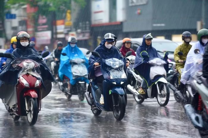 Mưa mở rộng khu vực đồng bằng Bắc Bộ trong chiều tối và đêm nay (19/7).