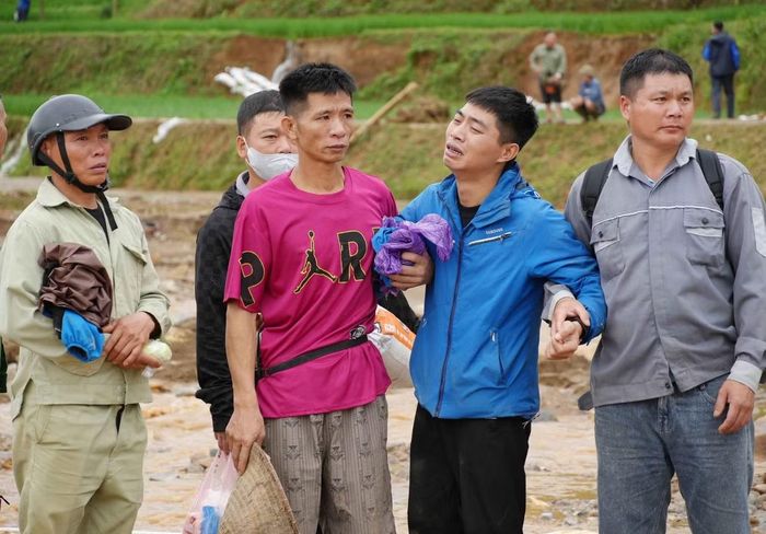 Nỗi đau của người dân Mường Than sau cơn lũ dữ