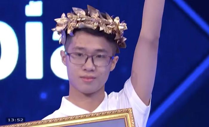 Đức Minh giành vòng nguyệt quế trận tháng 3 quý III.