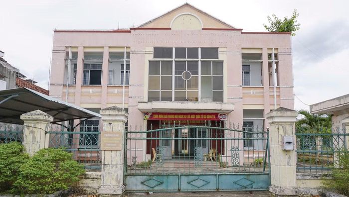 Một cơ sở nhà, đất dôi dư bị bỏ trống ở Gia Lai.