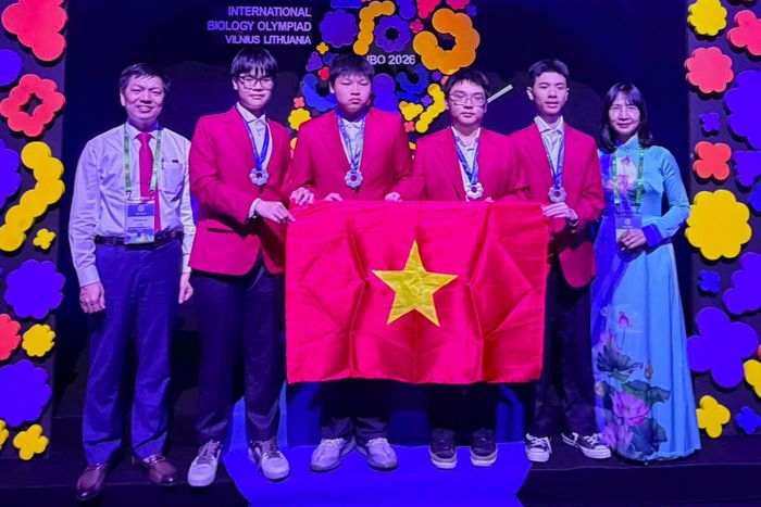 Các thành viên đội tuyển Việt Nam dự Olympic Sinh học quốc tế năm 2026