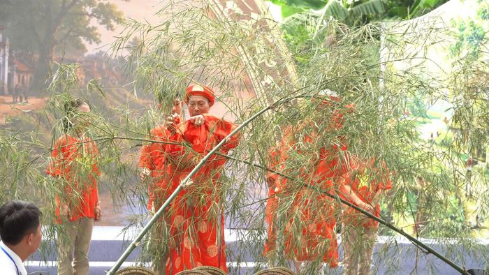 Suốt một thiên niên kỷ đi qua, tục kết chạ giữa hai làng Vạn Phúc và Nga My đã được lưu truyền như một biểu tượng đẹp của tinh thần đoàn kết, nghĩa tình của người Việt Nam. (Ảnh: PV/Vietnam+)