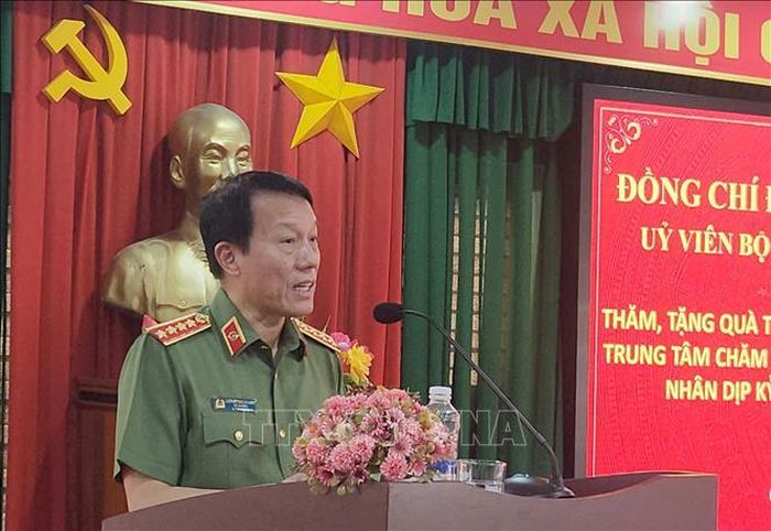 Đại tướng Lương Tam Quang phát biểu tại Trung tâm Chăm sóc và Điều dưỡng người có công tỉnh Gia Lai.