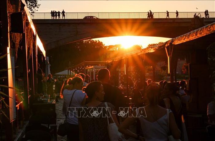 Trời nắng nóng gay gắt tại Rome, Italy. Ảnh: THX/TTXVN phát