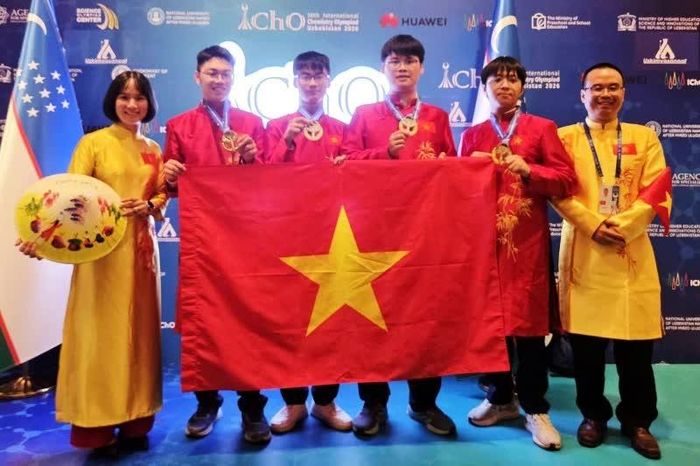 Thành viên đội tuyển Việt Nam tham dự Olympic Hóa học quốc tế 2026.