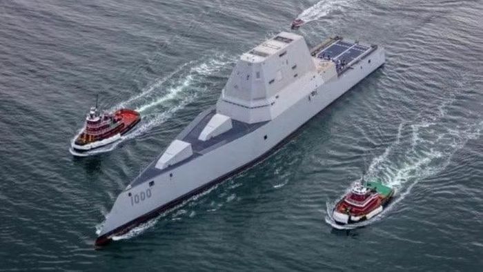 Tàu khu trục USS Zumwalt của Hải quân Mỹ. Ảnh: MW.